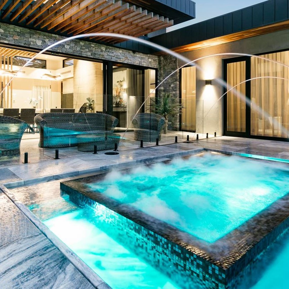 تعرفي على حمامات السباحة السرية الخاصة بالعائلة المالكة البريطانية