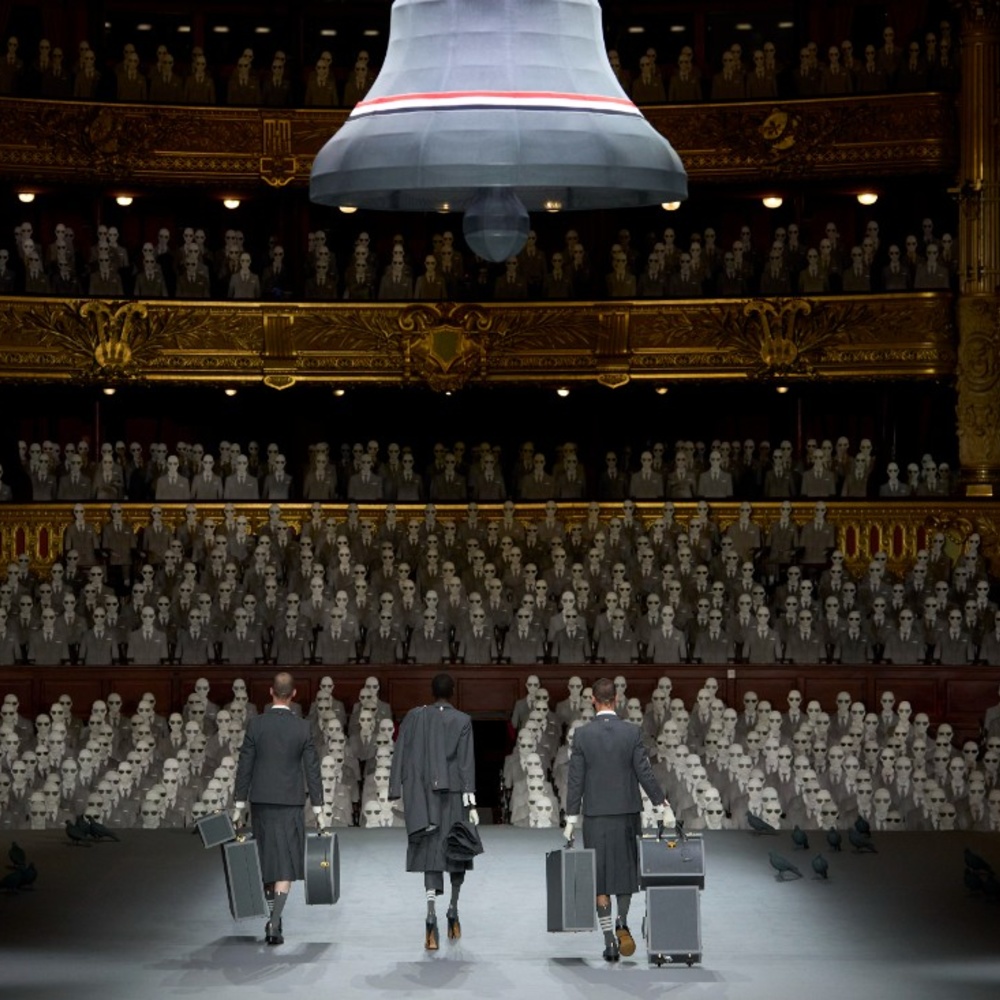 كل ما يجب أن تعرفيه عن أسبوع الأزياء الراقية في باريس لخريف وشتاء 2023