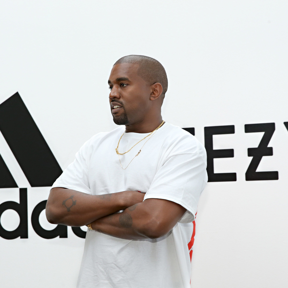 انهيار صفقة Adidas و Yeezy تابع... اتهامات جديدة بحق كاني ويست