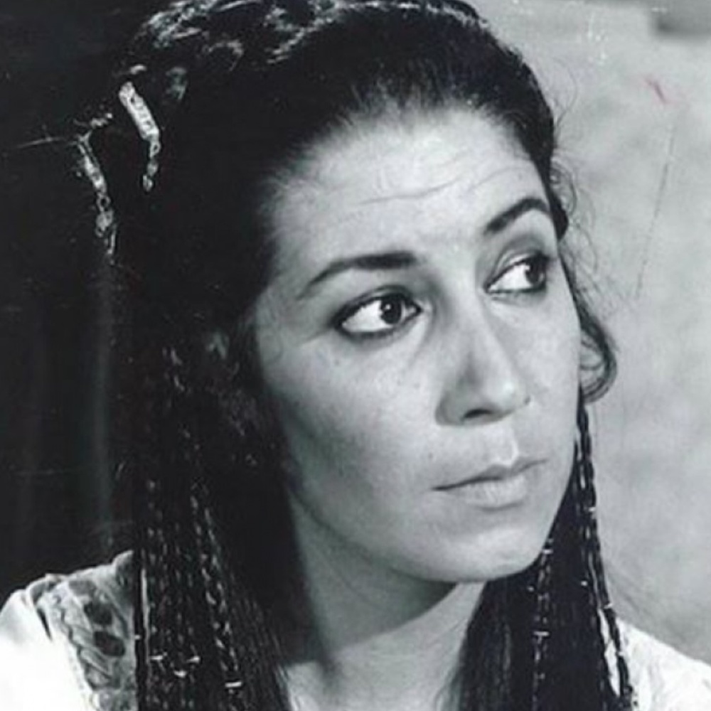 منى واصف
