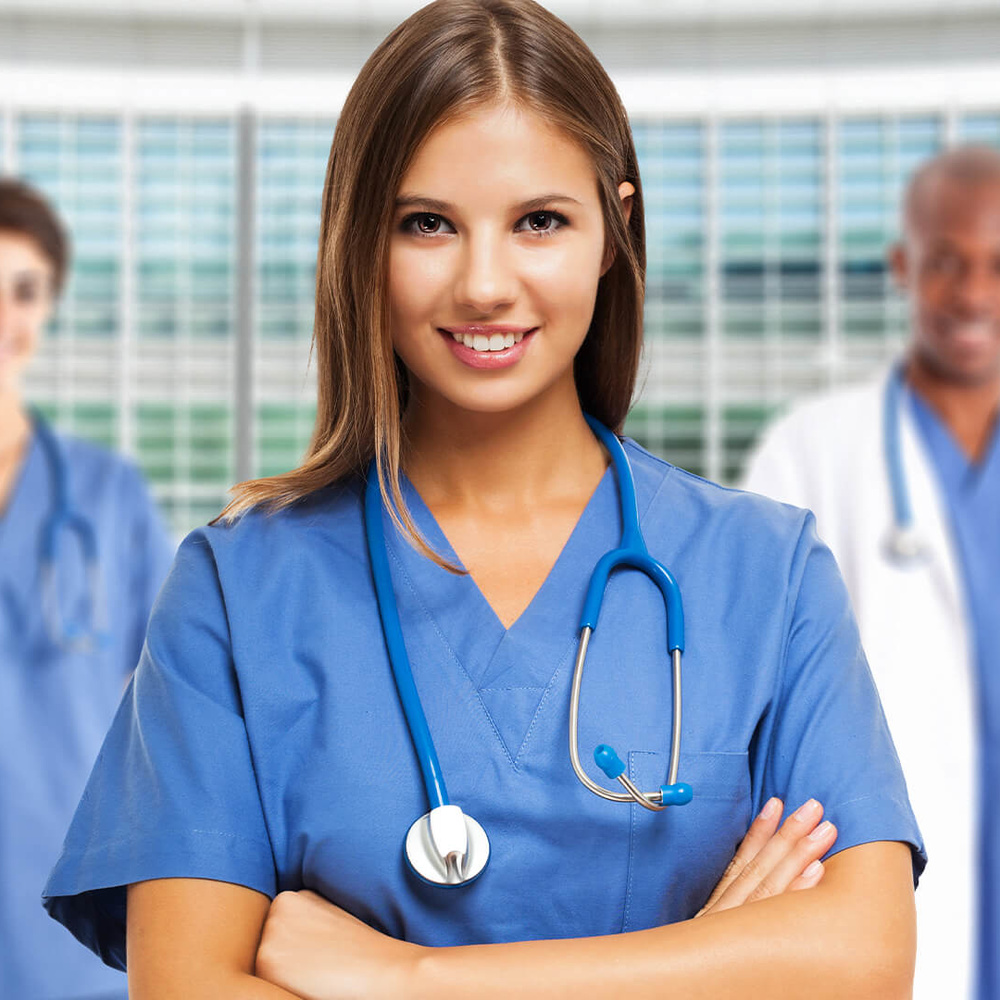 إضاءة على مهنة الطب بين المكانة الاجتماعية والصعوبات المستمرة