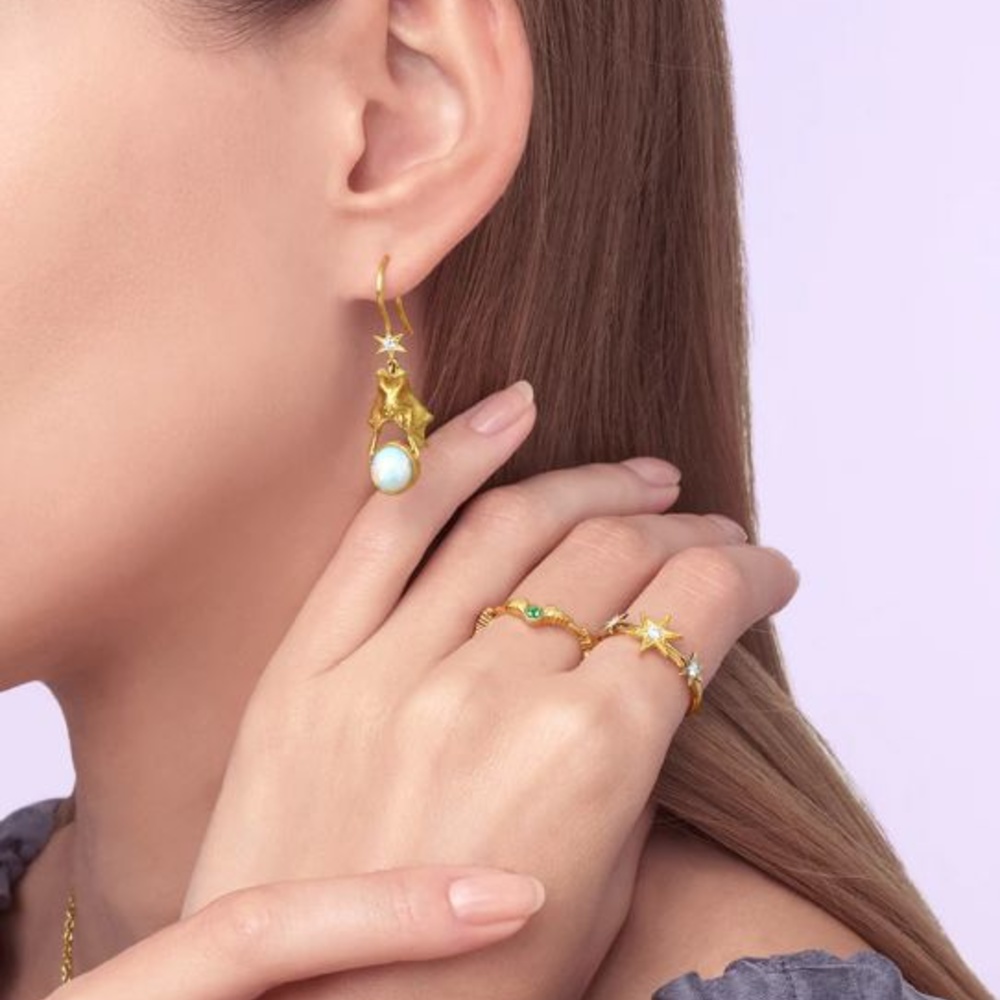 خاتم ناعم مرصع بالألماس الأبيض من أنتوني لنت Anthony Lent 