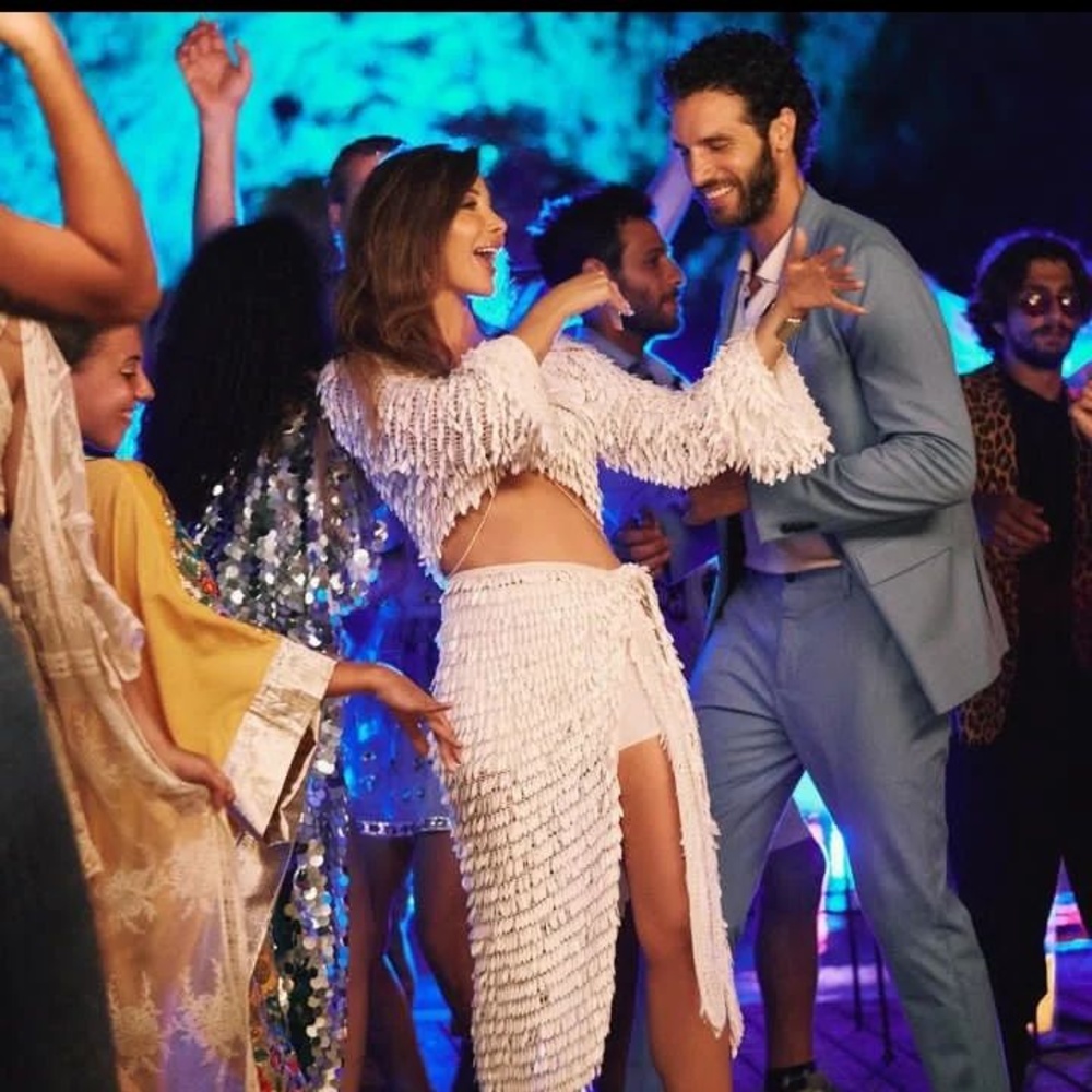 نانسي عجرم أبرزهن ..تنسيقات صيفية مرحة باللون الأبيض تجمع النجمات في منتصف شهر اغسطس 