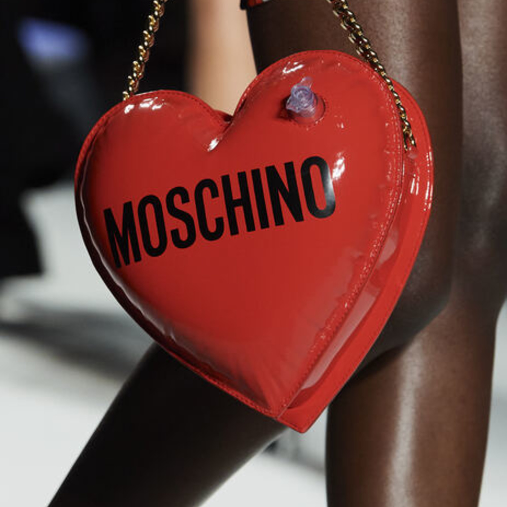 الحقيبة الحمراء دليلك في صيف 2023 للوك جذاب وأنيق.. إختاري  من هذه المجموعة ما يناسبك