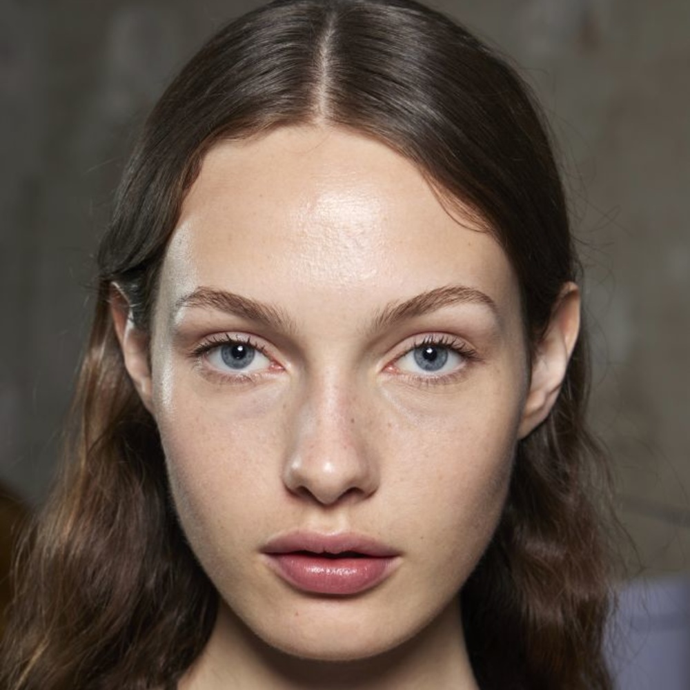 كيف تحافظين على بشرتك متوهجة خلال الصيف الحار