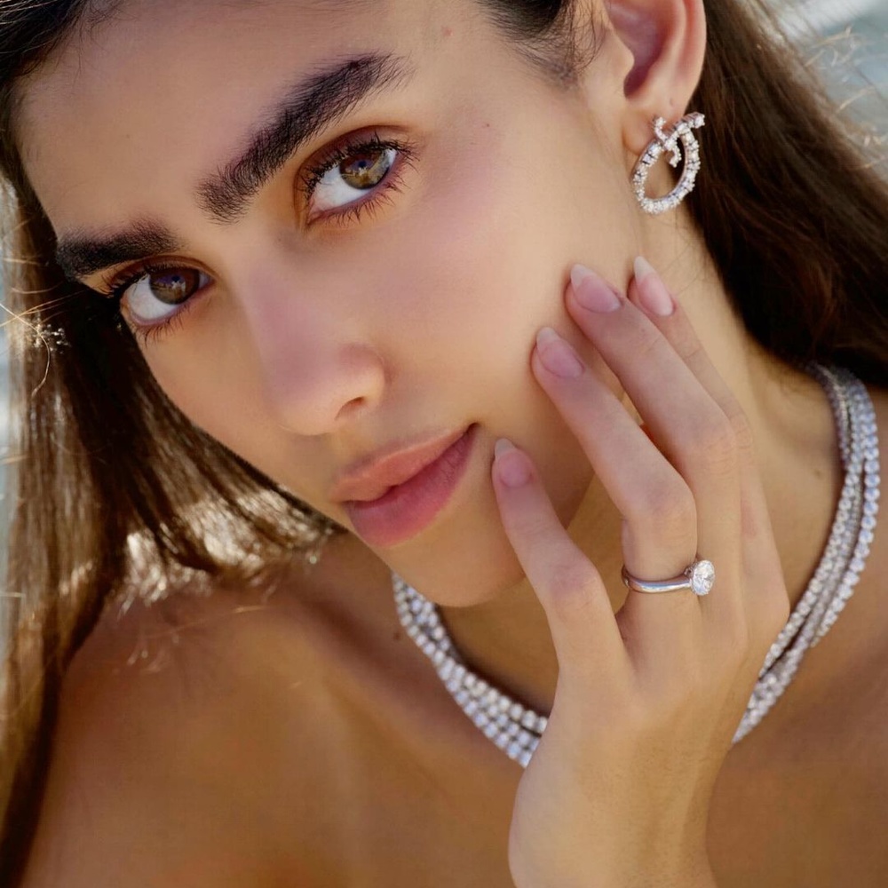 بمناسبة اليوم الوطني السعودي.. 6 دور مجوهرات بتوقيع مصممين سعوديين