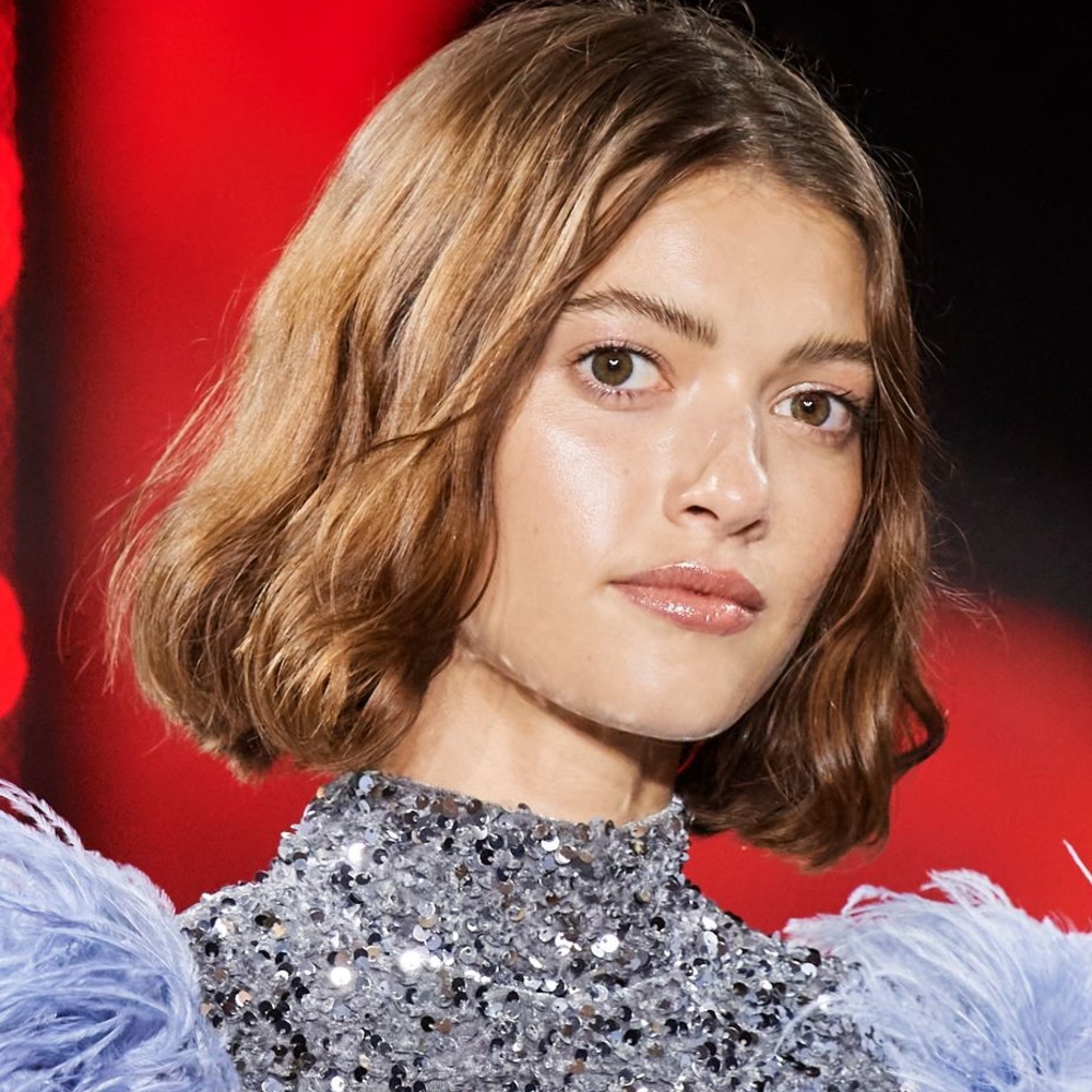 طرق العناية بالبشرة للتغلب على تحديات الخريف