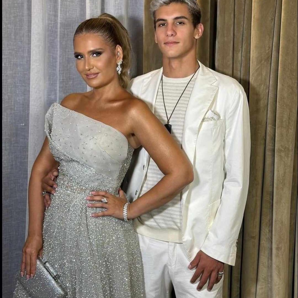 هنا شيحة ونجلها آدم