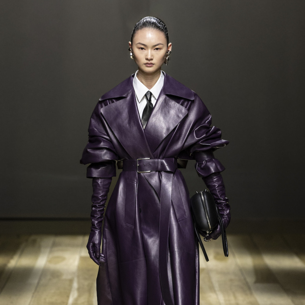 الطيّارون يقدمون للموضة أهم القطع وهي المعاطف الجلدية