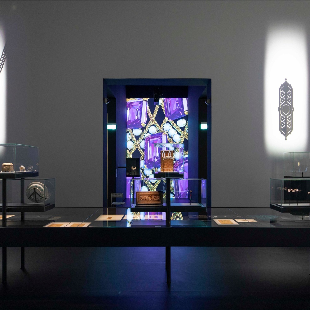 اكتشاف الروابط بين كارتييه والفن الاسلامي من خلال معرض كارتييه، الفنّ الإسلامي ومنابع الحداثة