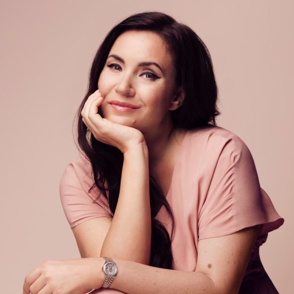 ساعات يد نسائية بالذهب مناسبة لجميع الأوقات والمواسم