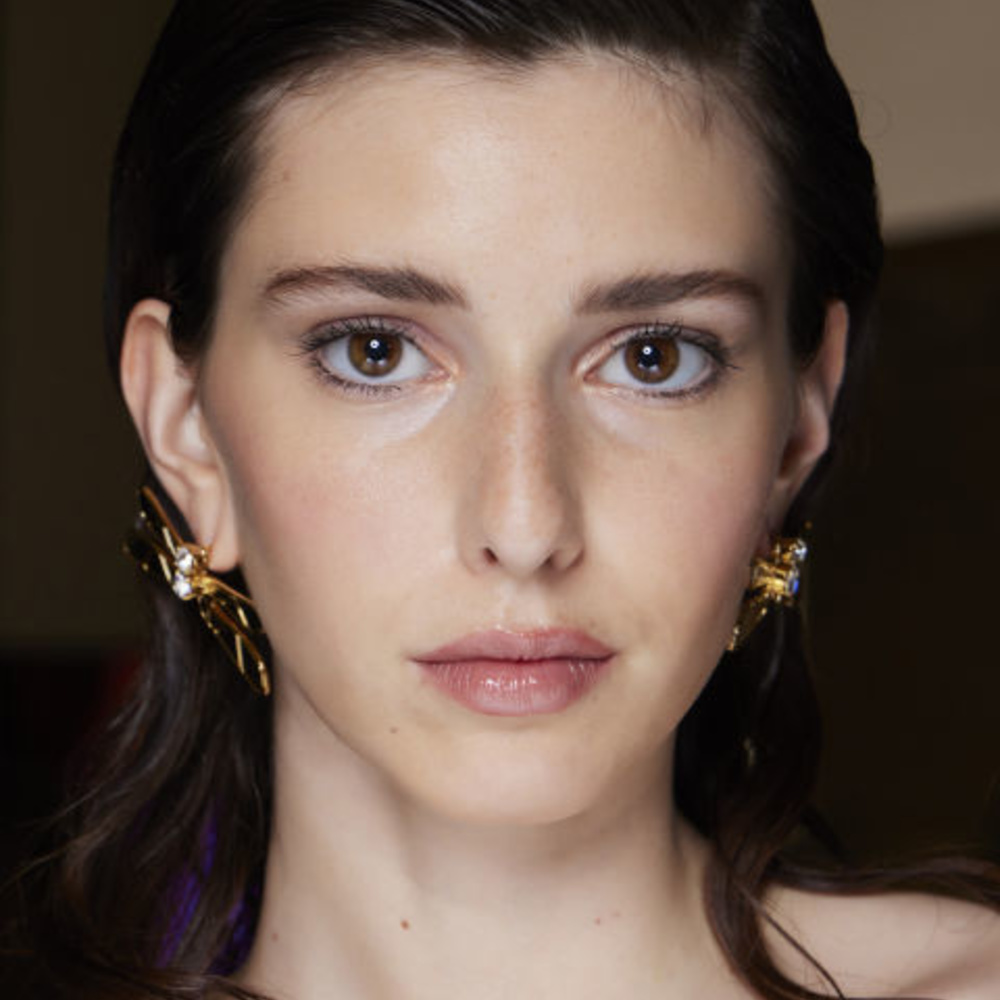 بمناسبة اليوم العالمي لمستحضرات التجميل الطبيعية.. إكتشفي التأثير الصحي لها على جمالك