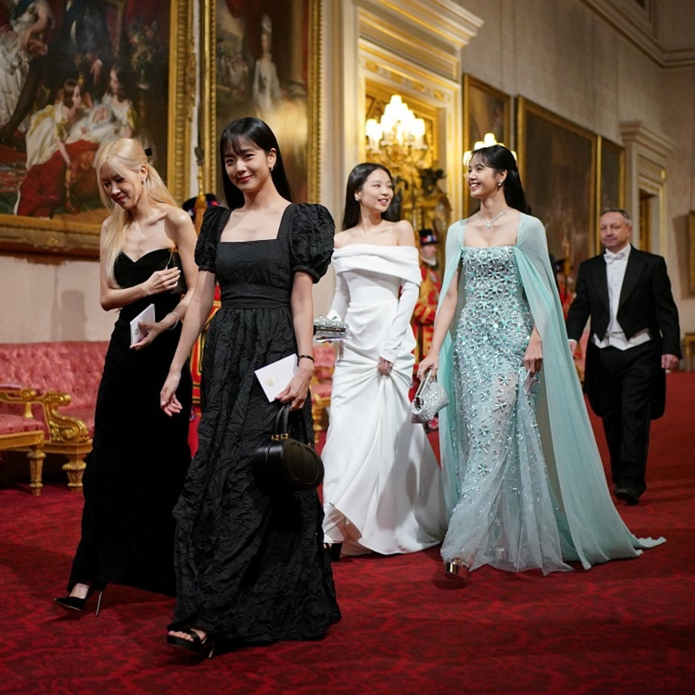 نجمات فرقة BlackPink في زيارة رسمية لقصر باكنغهام فماذا قال عنهن الملك تشارلز؟