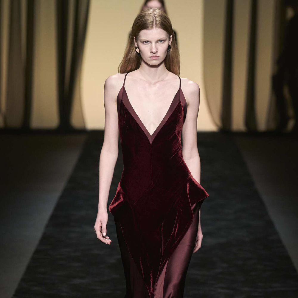 موضة البوردو تضمن شياكتك في الشتاء