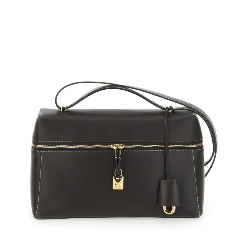 لورو بيانا تطلق النسخة الجديدة من حقيبة Extra Bag