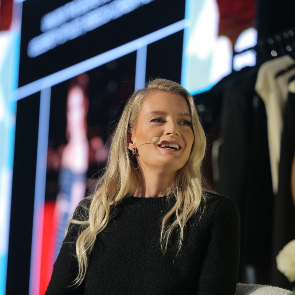 "هي هب" 2023: أسرار الموضة وتنسيق الأزياء مع خبيرة مظهر المشاهير ريبيكا كوربن ماري