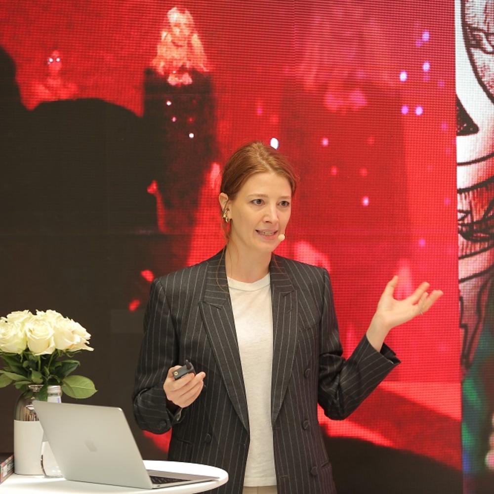 حصة تعليمية حصرية في "هي هَب" عن أساسيات تصميم الاكسسوارات مع فلافيا كولاتينا