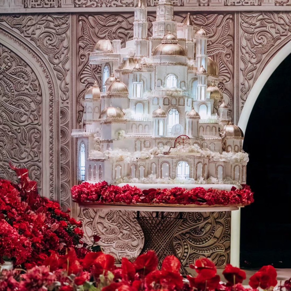 كيكات زفاف على شكل قصر هي الأكثر رواجا