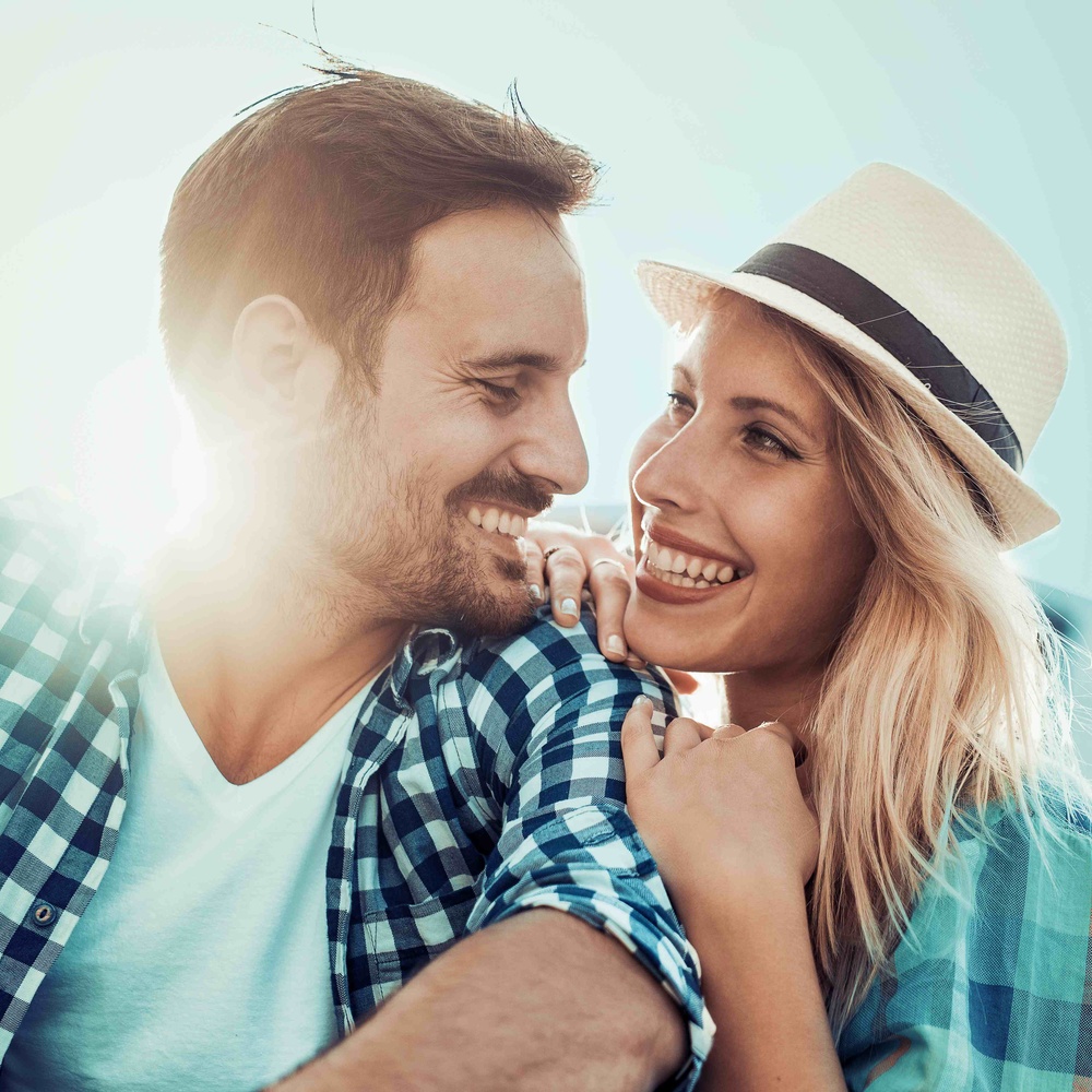 بخلاف العاطفة المرأة أكثر تعاطفًا من الرجل مع الآخرين