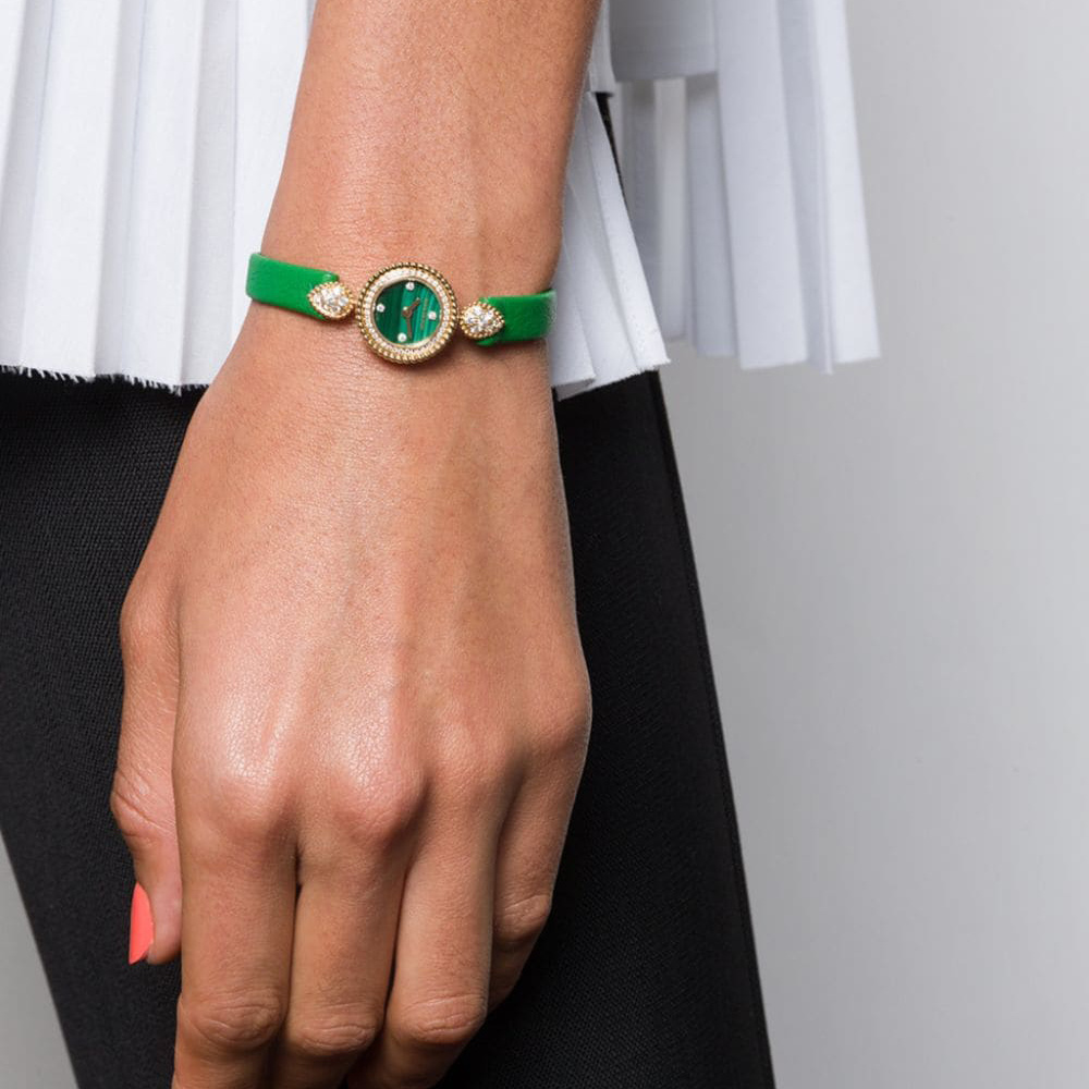 اطلالة شتوية ساحرة مع هذه الساعات الأنيقة