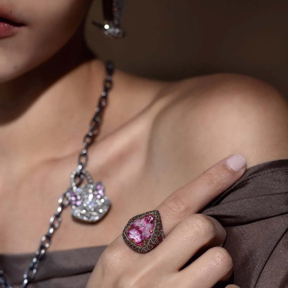 مجوهرات الجمشت الناعمة