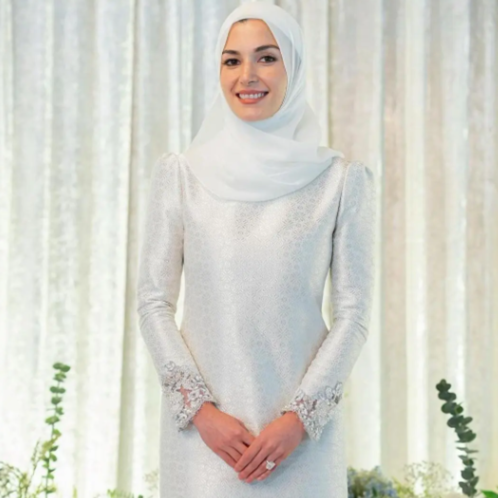 بالصور: بعد انطلاق مراسم زفاف ابن سلطان بروناي عبد المتين وأنيشا روزناه إليكم التسلسل الزمني لعلاقة الحب بينهما