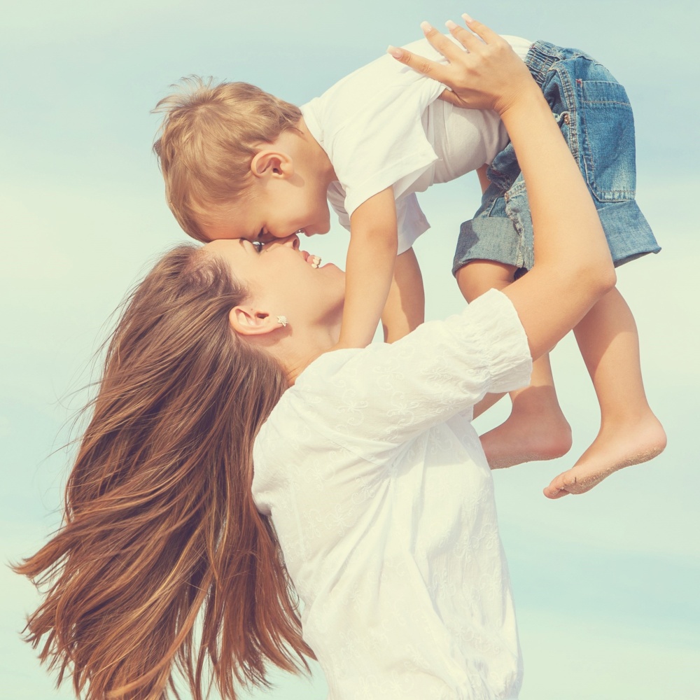 المرأة الحنونة التي تملك قلبًا كبيرًا ستكون أمًا جيدة