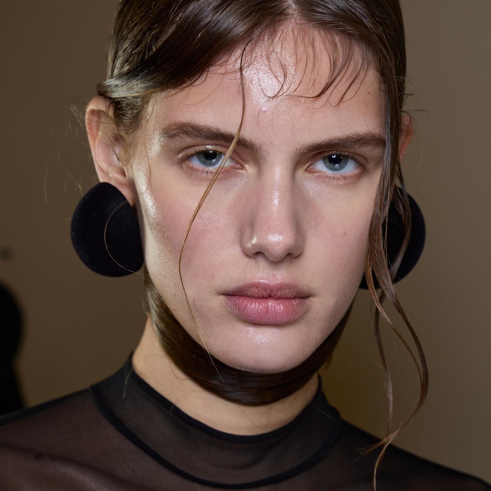 انعمي بشفاه لا تقاوم  بمقشرات طبيعية تحول شفتيك إلى قطعة فنية