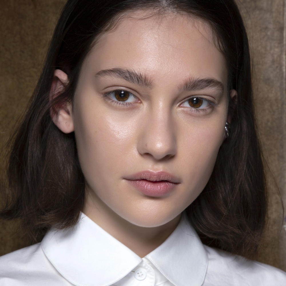 ابرزي جمال عينيك وشبابهما بعمليات تجميل العيون المختلفة