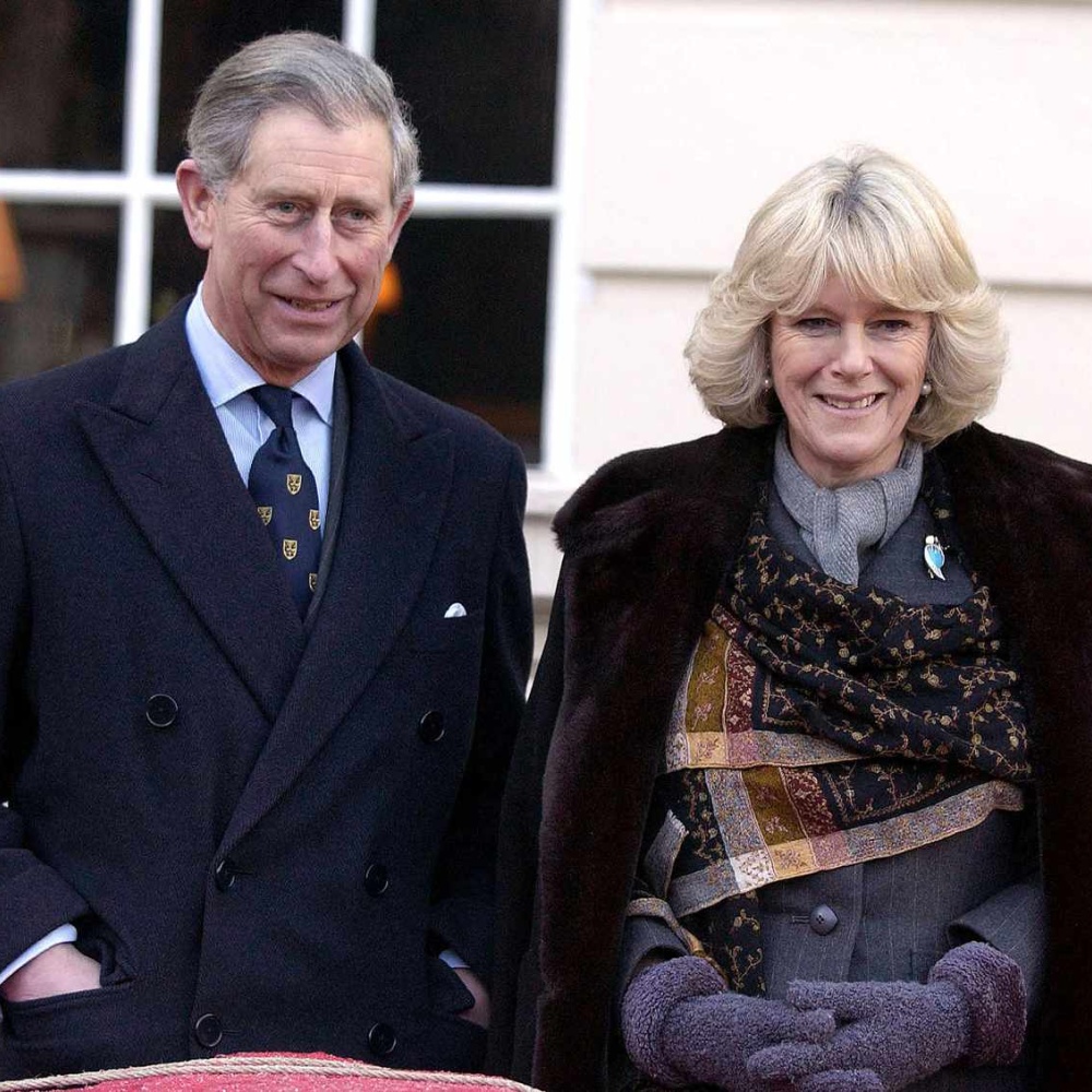 قصة حب تشارلز وكاميلا.. من صدفة في لعبة البولو إلى العرش