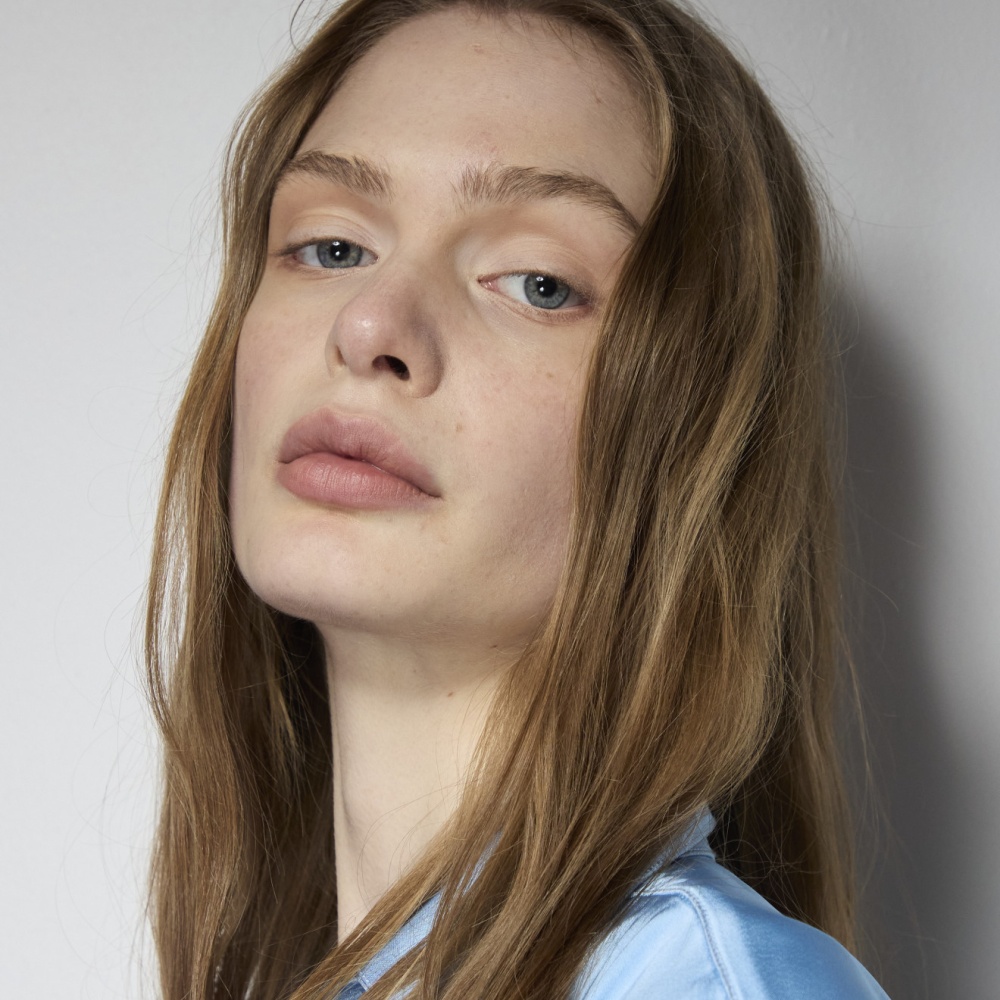 شد الوجه..متى تحتاجين للجراحة ومتى تلجئين للحلول غير الجراحية؟