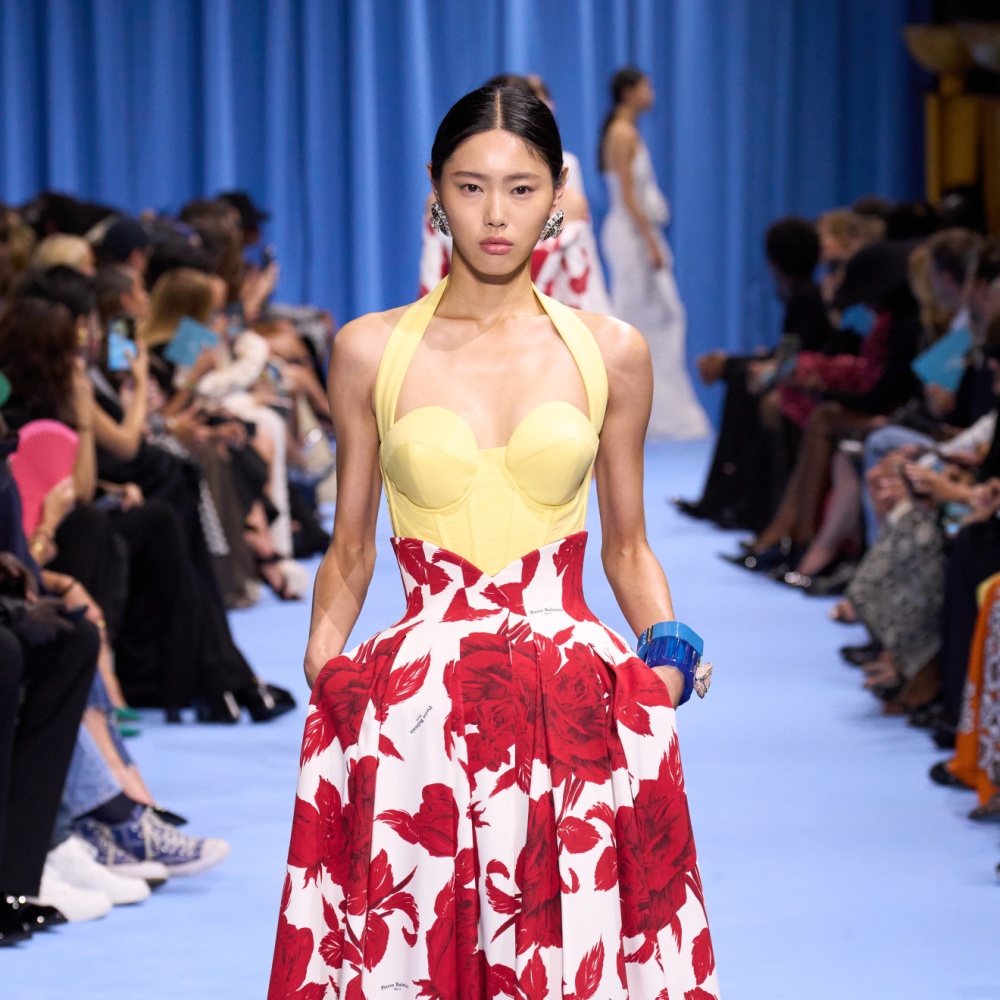 الورود في كل مكان على التنانير في عيد الحب 2024