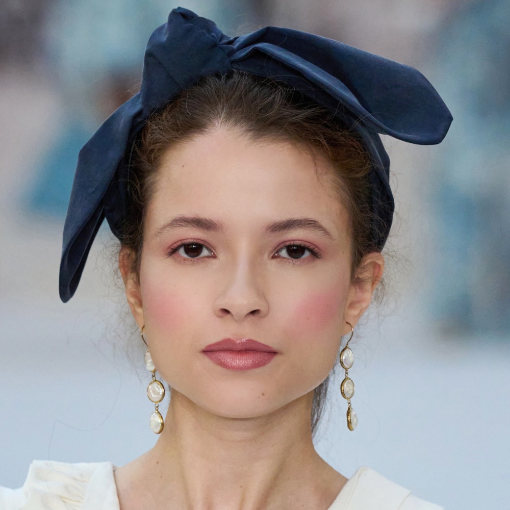 أبدعي في إبتكار مكياج العيون الذي يناسبك في عيد الحب