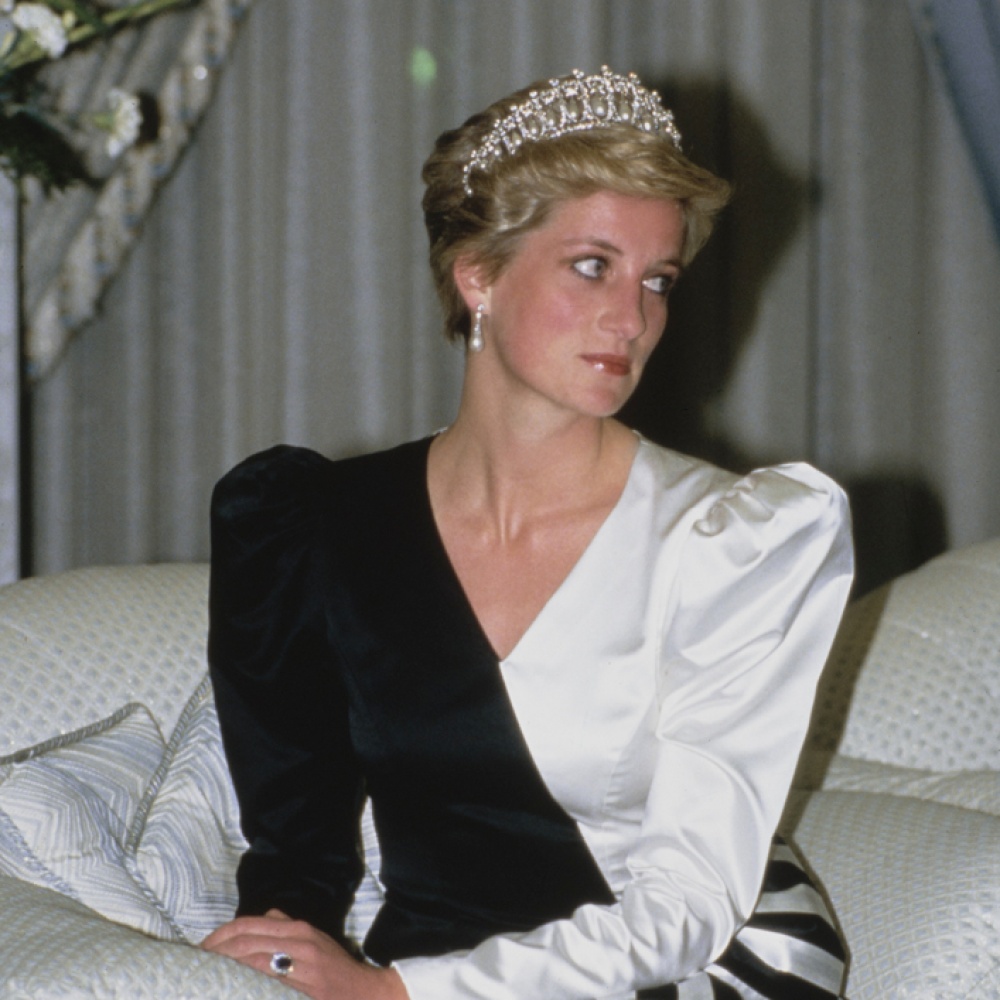 أيقونات الموضة في التاريخ نتخيلها بأزياء اليوم