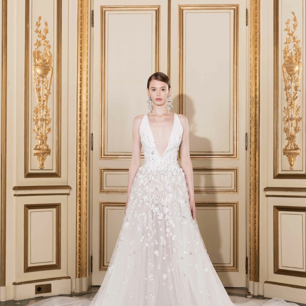 فستان زفاف بقبة V تصميم دار جورج حبيقة