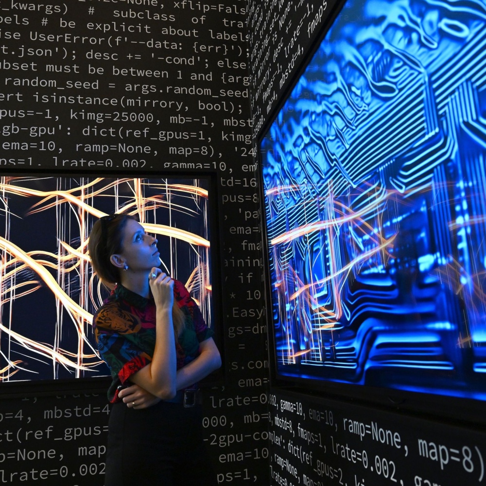 ماذا ينتظركم في آرت دبي 2024.. تجربة فنية عالمية بلمسات استثنائية