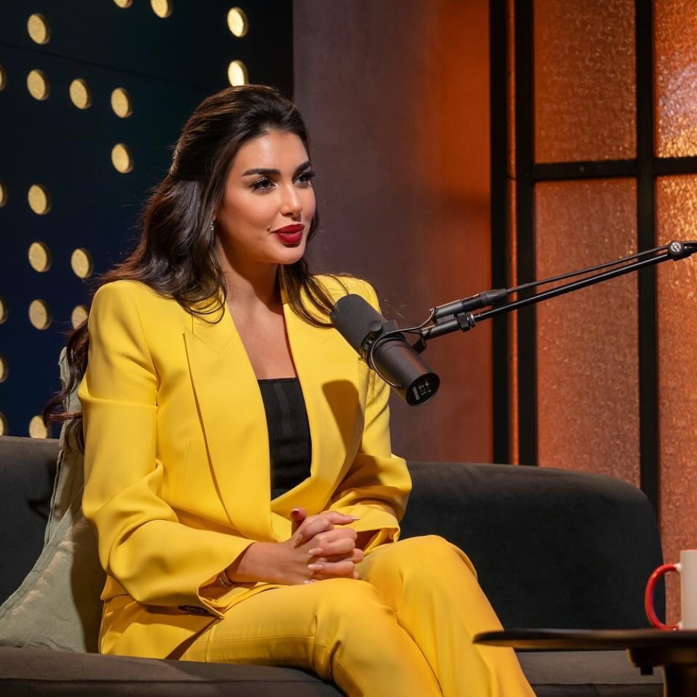 ياسمين صبري مع عمرو أديب