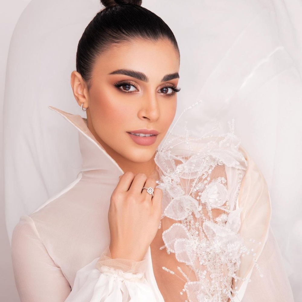 مجوهرات ياسمينا زيتون الوصيفة الأولى لملكة جمال العالم 2024