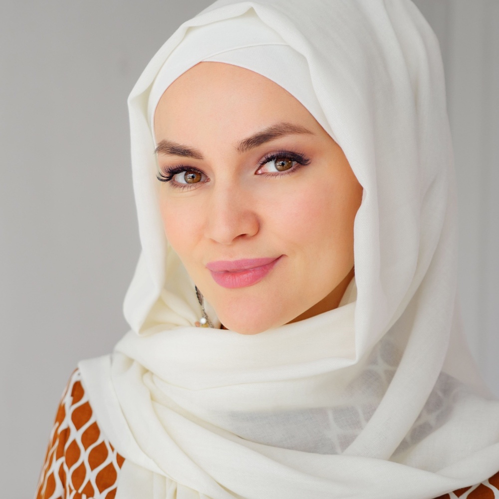 يحدث الشعور بحرقة المعدة بسبب ارتجاج حمض المعدة إلى المريء