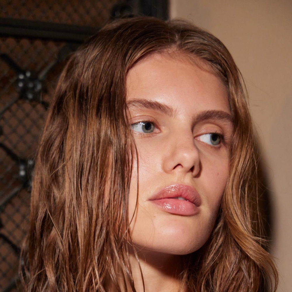 ألوان صبغات الشعر بدرجات الكستنائي صيحة جمالية لا تزول.. إعتمديها في رمضان 2024