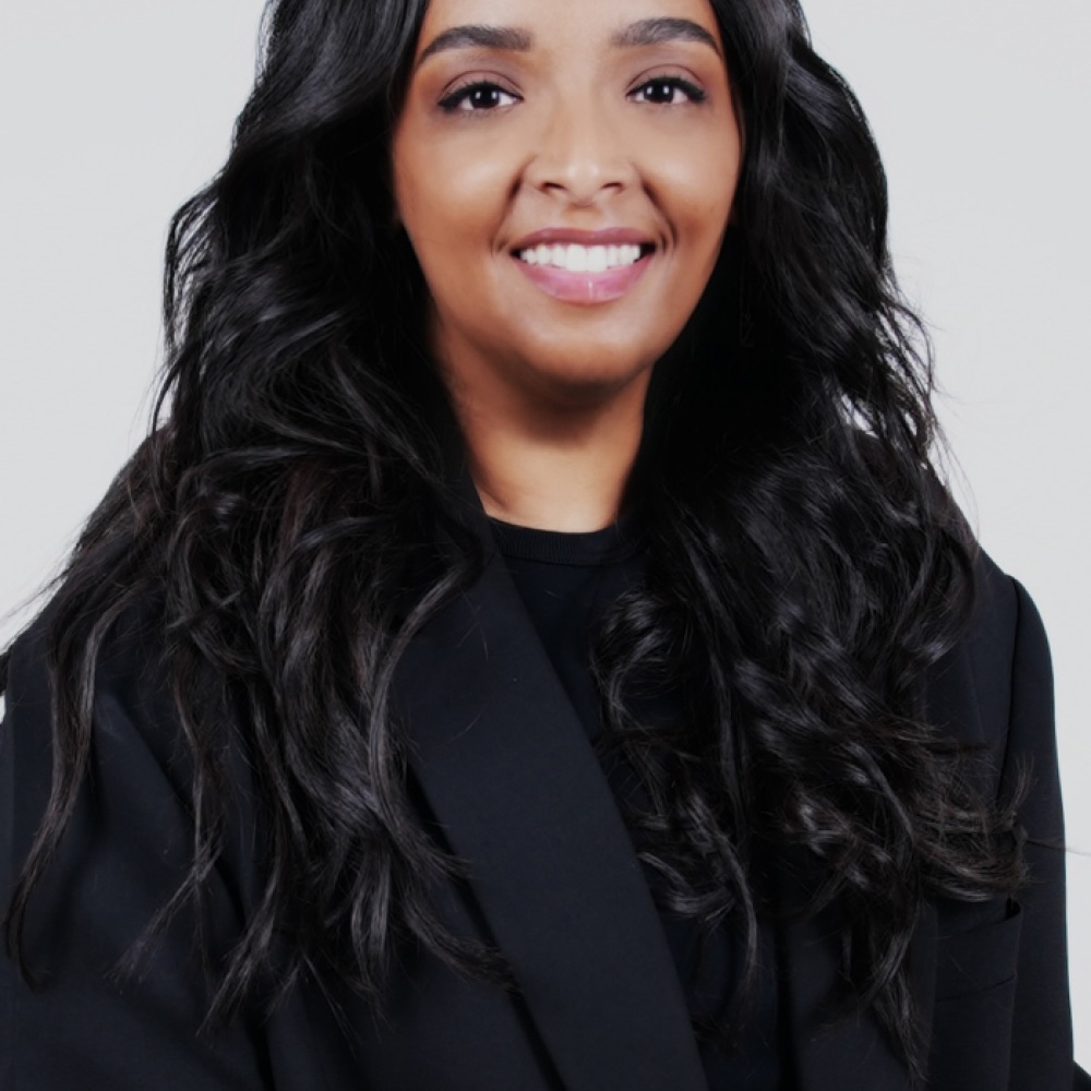 قوّة الأمّ في حريتها  