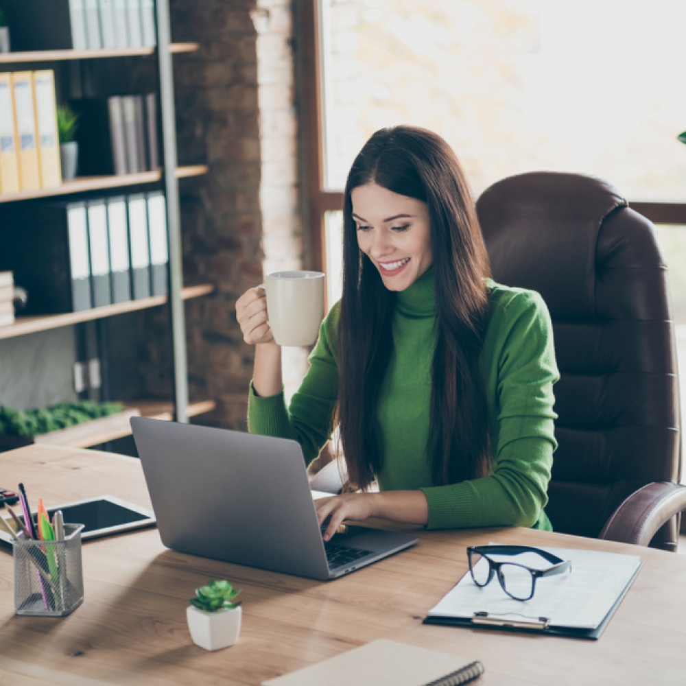 استبدلي القهوة بالشاي الأخضر واحصلي على فوائد مذهلة