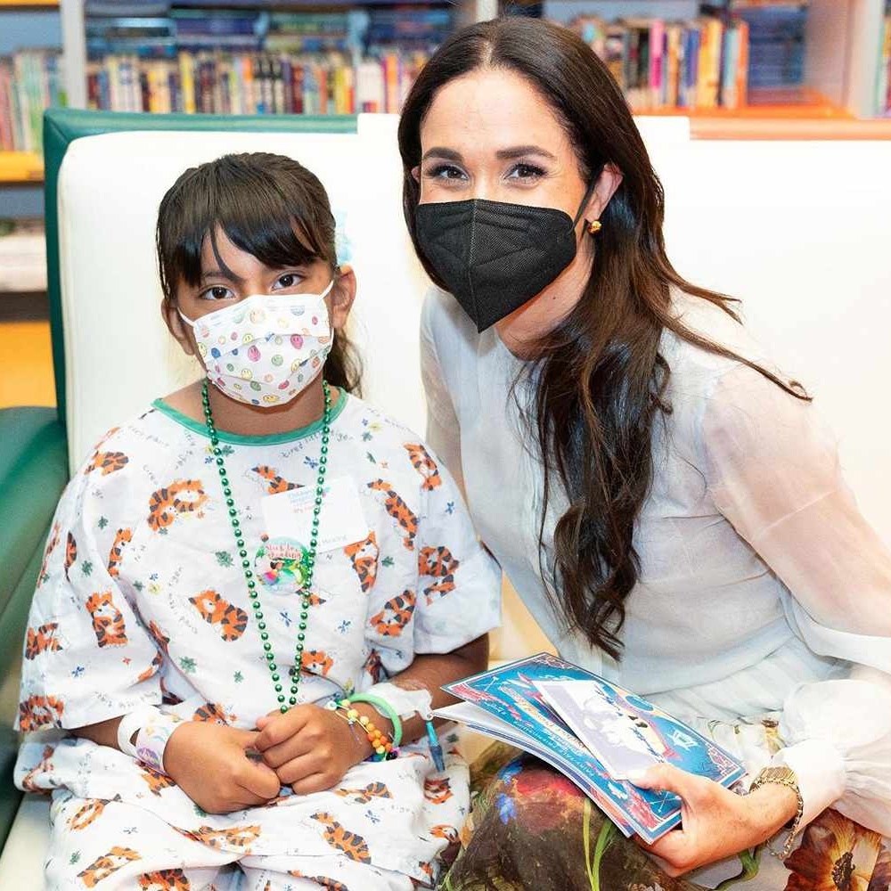 ميغان ماركل بفستان معاد تدويره في لوس أنجلوس