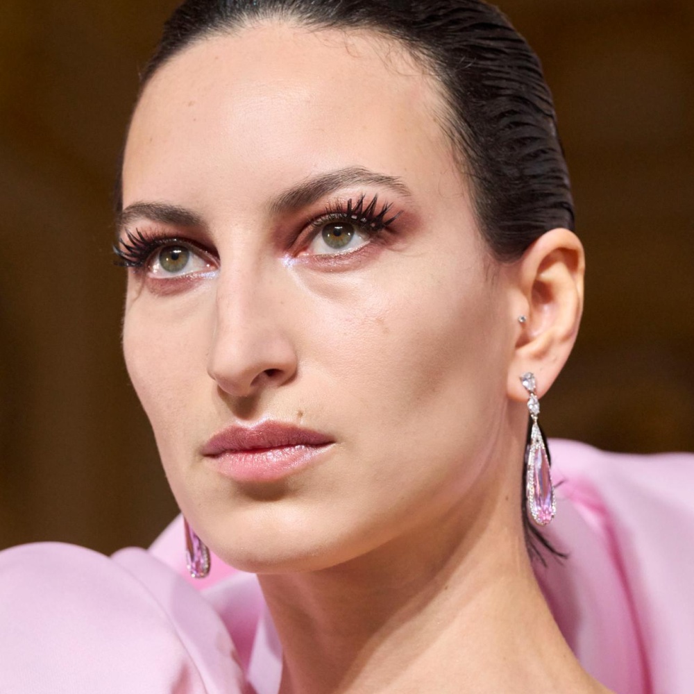 حققي المظهر المثالي بأقوى أساليب إخفاء الهالات السوداء حول العين