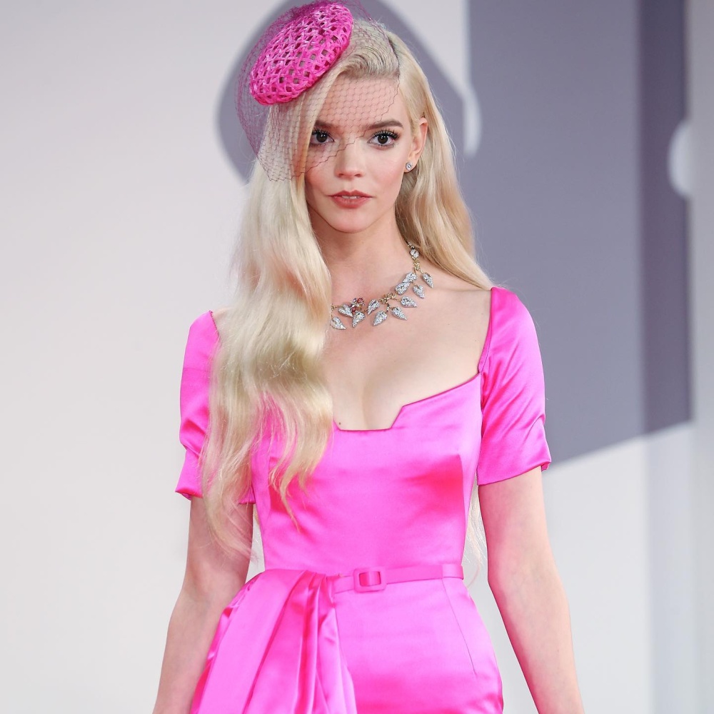 مجوهرات النجمة Anya Taylor-Joy من دار تيفاني أند كو لإطلالة أنثوية لا مثيل لها
