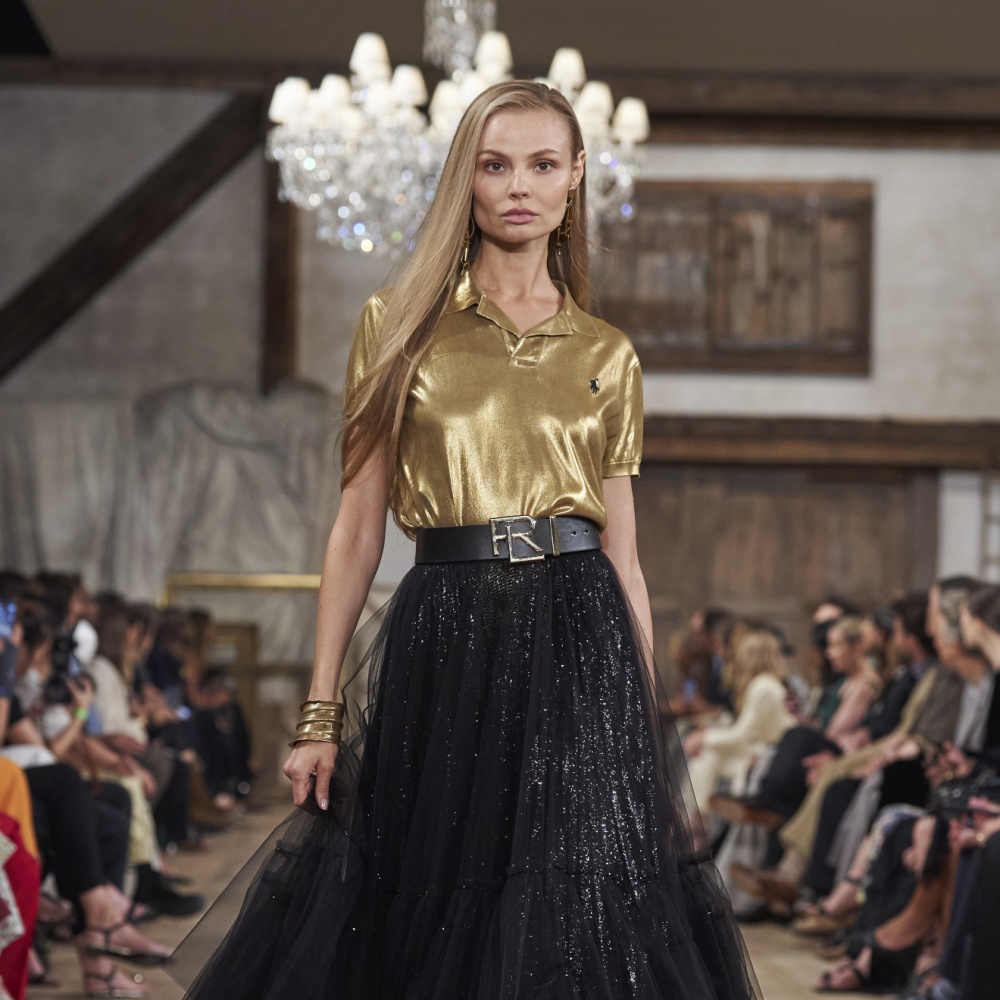 ادمجي لوني الأسود والذهبي بتصاميم أنيقة ومواكبة للموضة