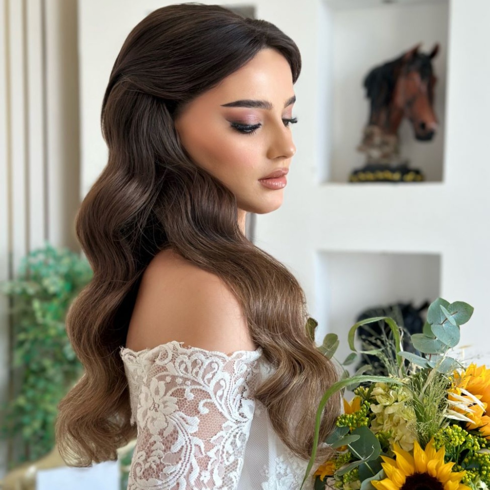 من تسريحات العرايس من مصففة الشعر السعوديه ملاك المحمود