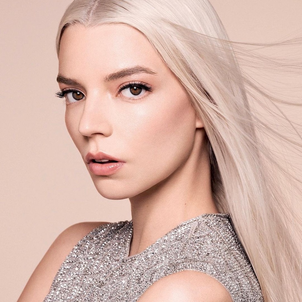 اعتني ببشرتك على طريقة انيا تايلور جوي نجمة مهرجان كان 2024 لإطلالة جذابة