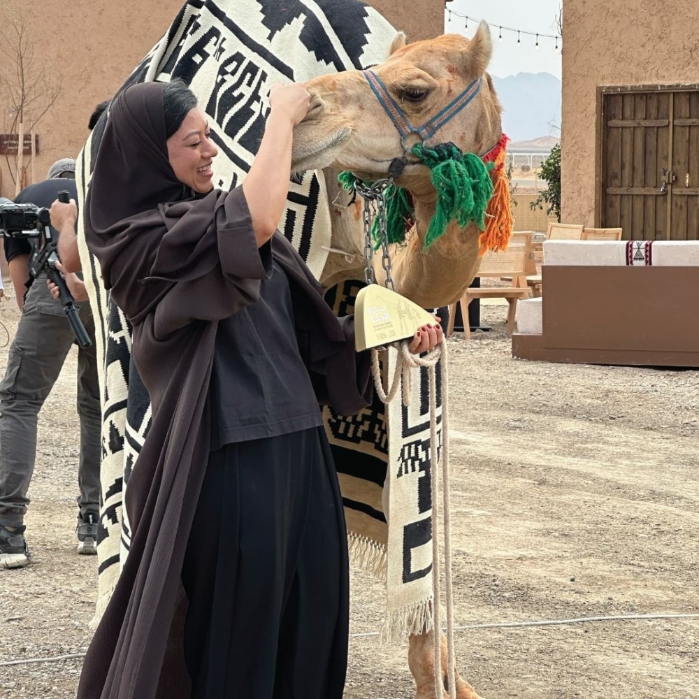 بتصميم متبكر.. مريم الحميد تحصد جائزة العلا للتصميم "نسخة الأجلة"