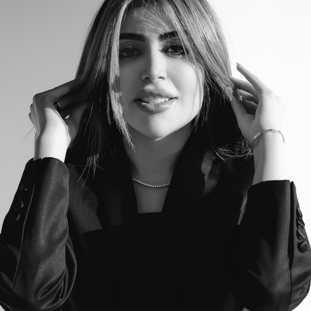 د. إسراء الشطي اختصاص إدارة صناعات فاخرة وإدارة انطباع